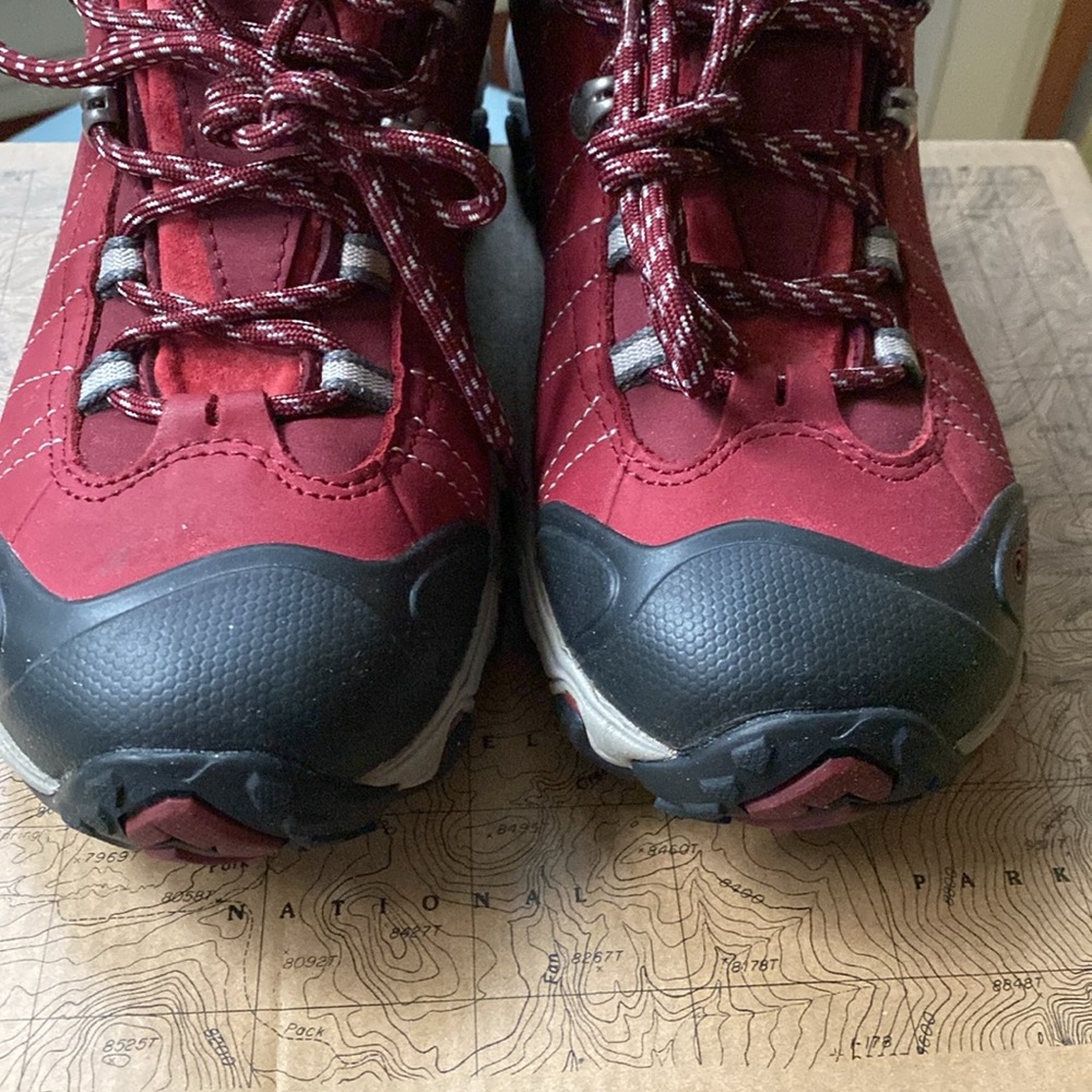 Oboz woman Bridger Mid B-dry waterproof. Rio Red. LIKE NEW.